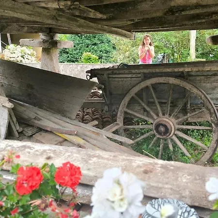 Ferienhaus La Biescona De Lluces D'itaca Conexion Y Arraigo Luces