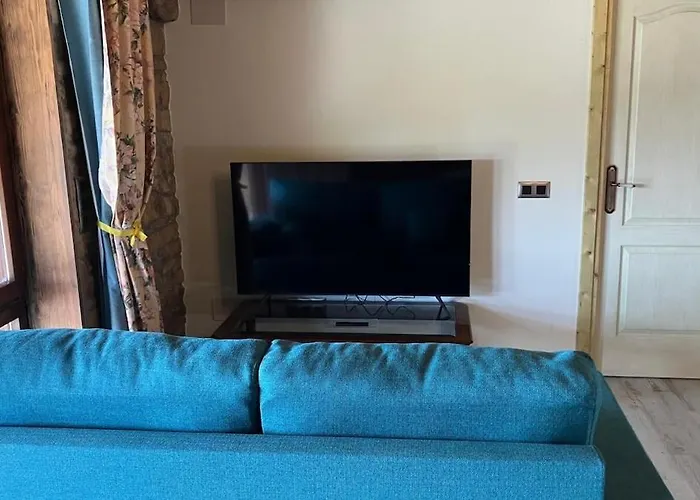 La Biescona De Lluces D'itaca Conexion Y Arraigo *