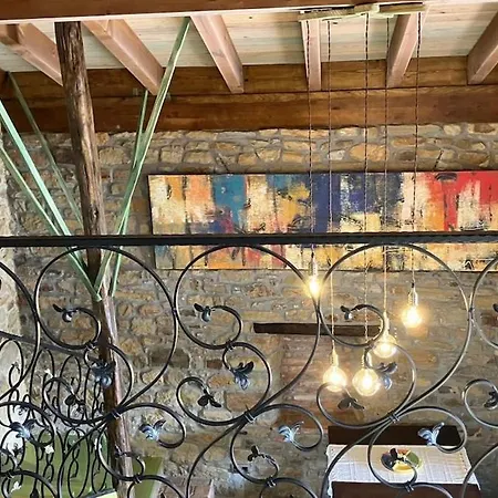 La Biescona De Lluces D'itaca Conexion Y Arraigo