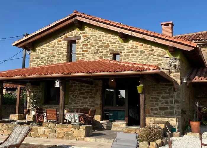 Vakantiehuis La Biescona De Lluces D'itaca Conexion Y Arraigo *