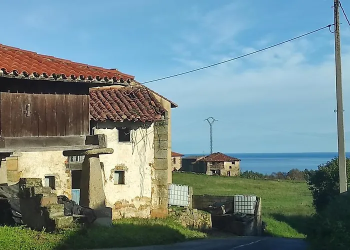 Vakantiehuis La Biescona De Lluces D'itaca Conexion Y Arraigo Luces