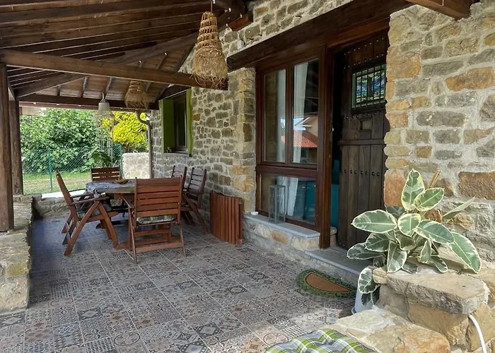 Vakantiehuis La Biescona De Lluces D'itaca Conexion Y Arraigo